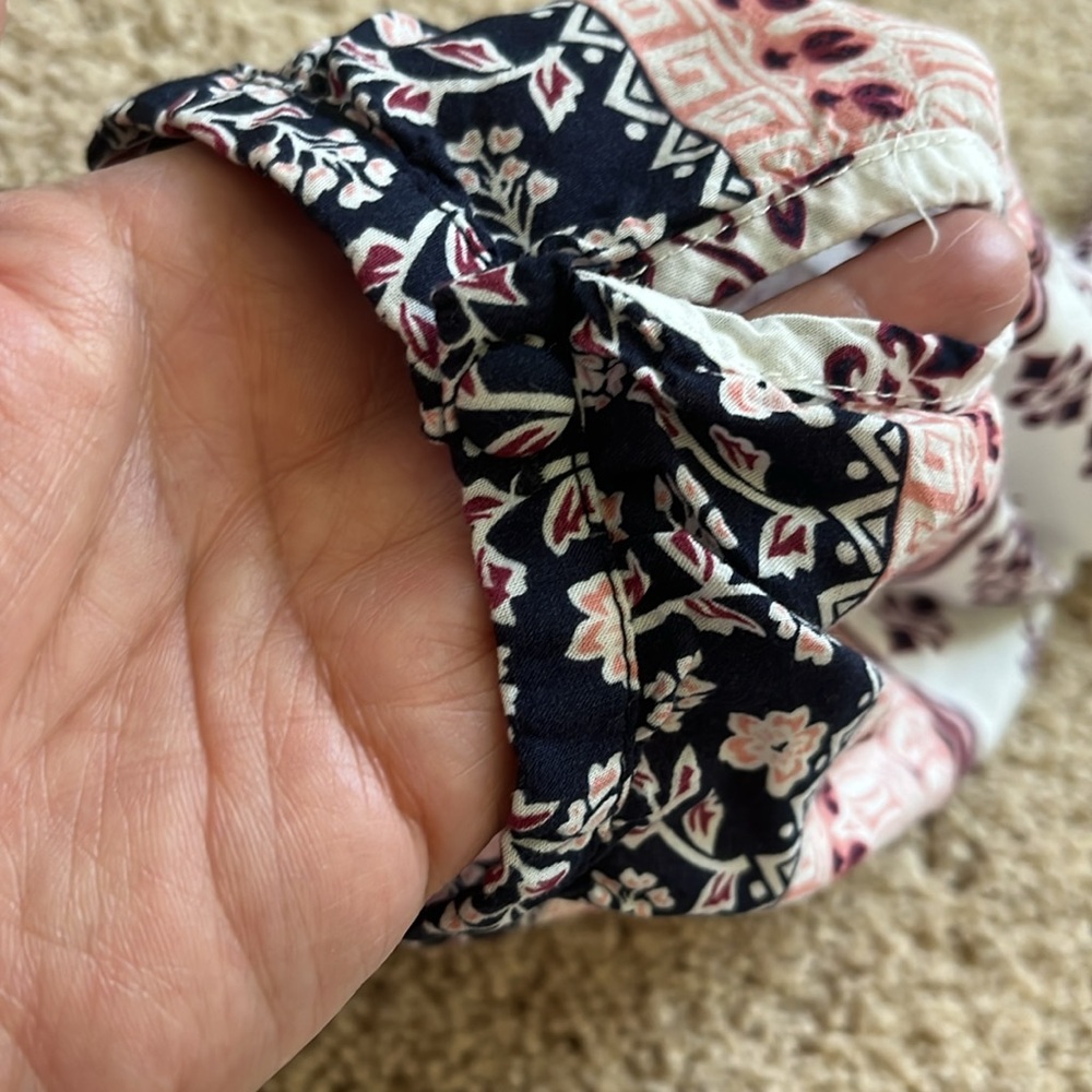 Pretty blouse - Picture 3 of 9